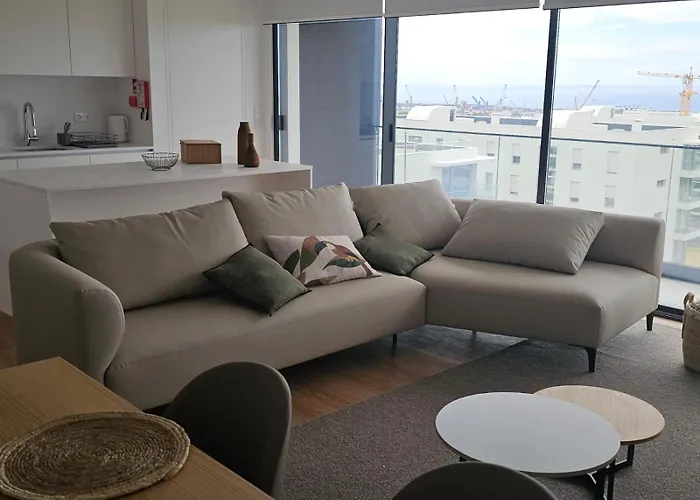 Well U * Ponta Delgada