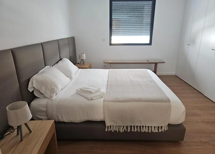 Well U * Ponta Delgada