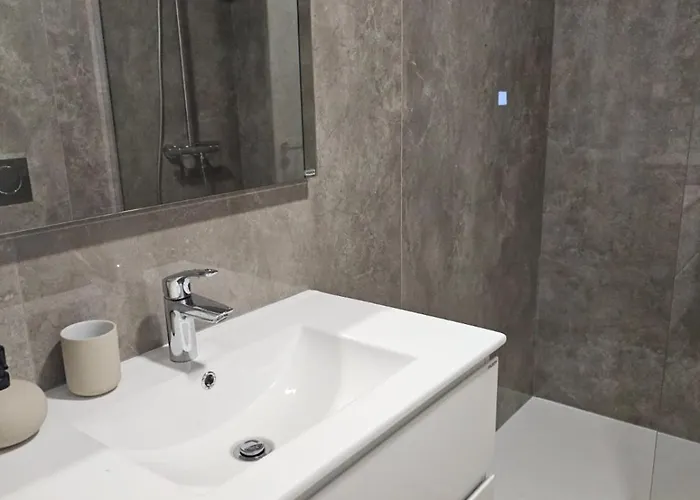 Well U Ponta Delgada