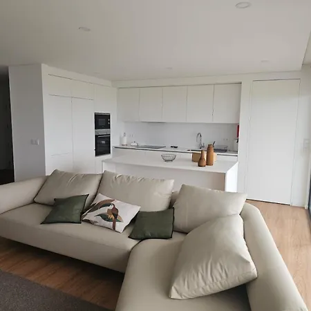 Well U Ponta Delgada